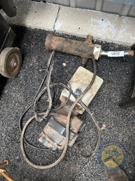 Electric pump motor & ram for transit