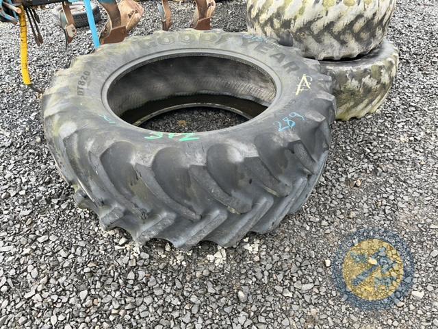 1 x Goodyear tractor tyre 600/65 R38