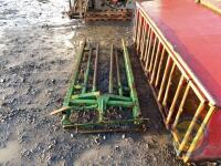 Crush gate