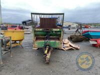 ECE Rear discharge dung spreader wide angle PTO shaft, working order but needs TLC - 3