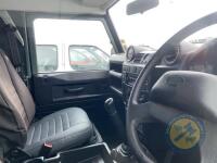 Land Rover Defender 2013 - 11