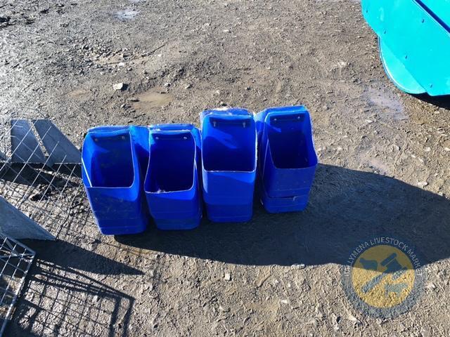 8 double hurdle feeders for sheep