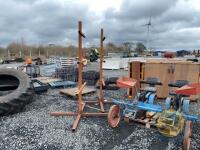 2x Metal stands - 3