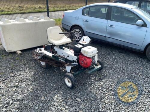 National ride on cylinder lawnmower