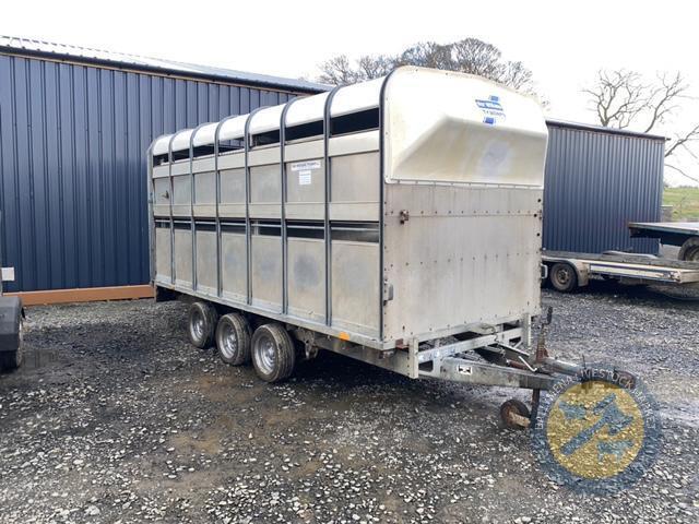triaxle DP 120 Ifor Williams sheep trailer with decks