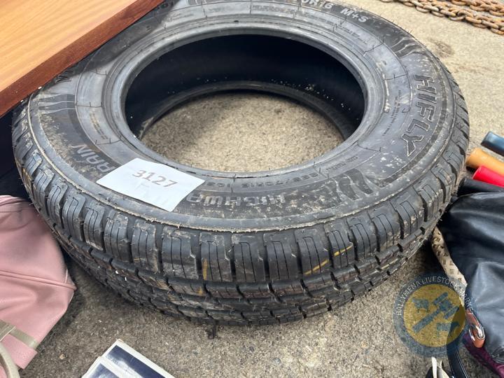 Tyre 225-70-16