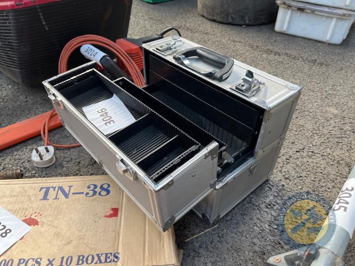 Flight box toolbox