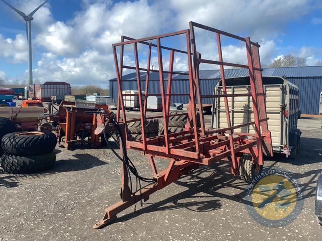 Small bale transportor