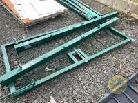 Security gate & 2x posts