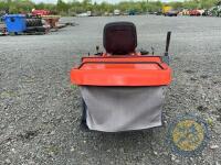 Kubota GR2120 ride on lawnmower 2013 - Requires Attention to go forward and back - 5