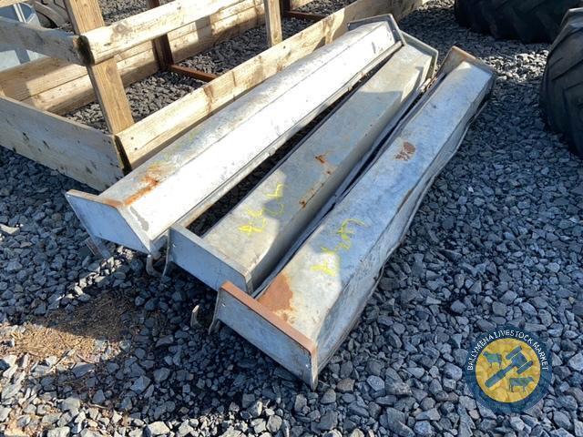 3x8ft hang on gate galvanised feed troughs