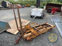 Cameron Gardiner Tractor mounted forklift - 2