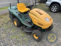 Yardman HN5200 Hydro drive 44 inch ride on lawnmower