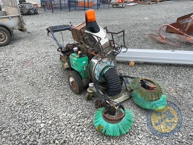 Road brush with shaft