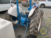 Fordson Dexta tractor - 9