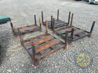 4 Stillages