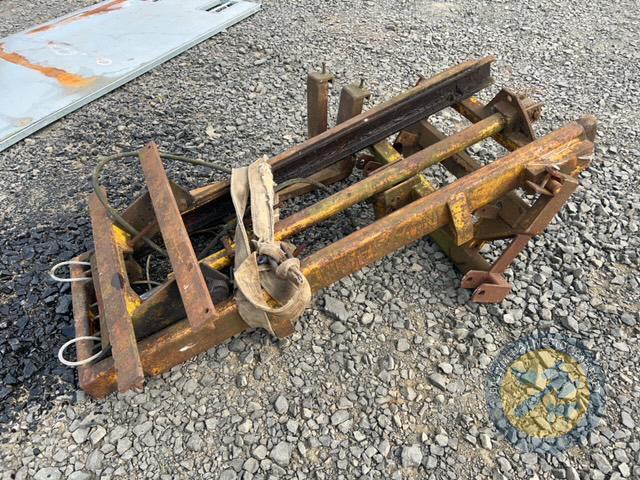 Forklift mast & 2 forks
