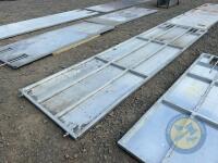 Sheeted gate 4.55m - 3