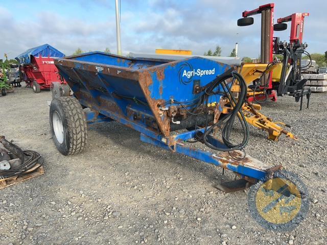 Salt spreader