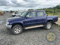 Toyota Hilux - 12