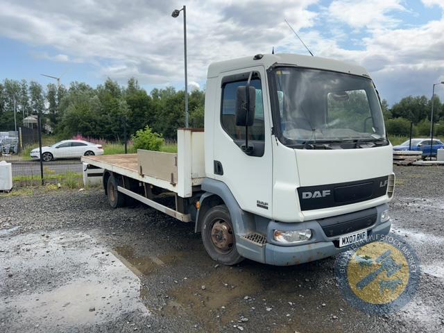 DAF 7.5tn flat bed lorry 2007