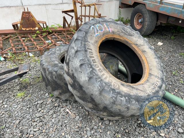 2x Continental Tyres 45/65 R22.5