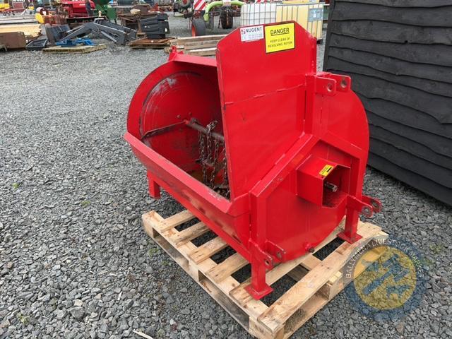 Nugent mini muckspreader with shaft