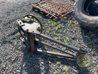 Front linkage for 300 series massey