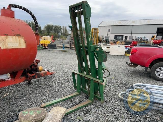 Green forklift mast