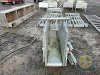 Calf dehorning Crate - 5