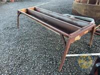 Double cattle meal trough