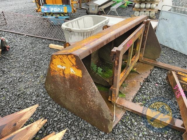 Massey Ferguson bucket
