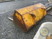 Massey Ferguson bucket - 3