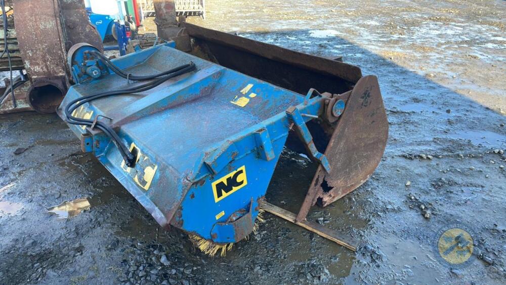 NC Roadbrush & bucket