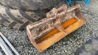 Strickland 5ft sheugh bucket 60mm pins
