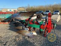 Kvernland 4 furrow reversible plough