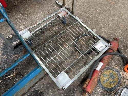 Metal removal trolley