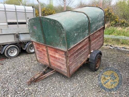 Wooden trailer with green roof 7ft x 4.5ft
