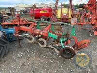 Kverneland 14 inch 3 furrow spring release plough - ploughs perfectly