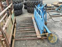 Tanco push off buckrake with side tongs - 4
