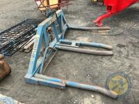 Fleming Double bale lifter