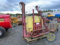 Hardi sprayer with folding booms