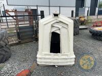 4 Calf hutches - 2