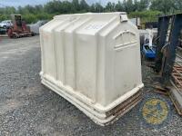 4 Calf hutches - 4