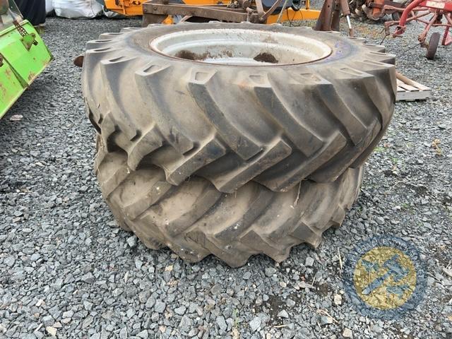 David Brown 1394 Rims & tyres 16.9 14 R30 | Large Plant & Machinery ...