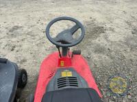 Castle Garden XE70 ride on lawnmower - 5
