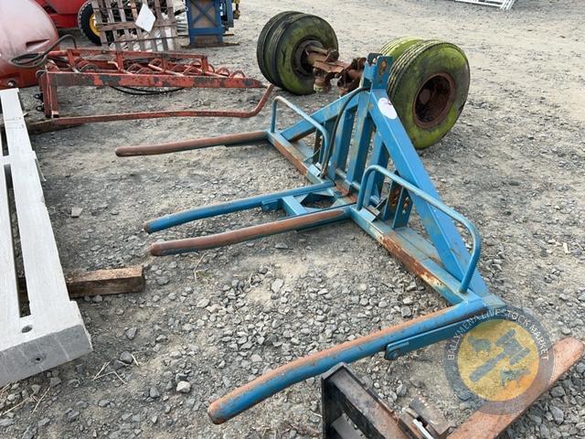 Double bale lifter
