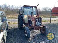 International 574 tractor 1977