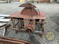 Newlands 3 point linkage saw bench with half shaft - 3