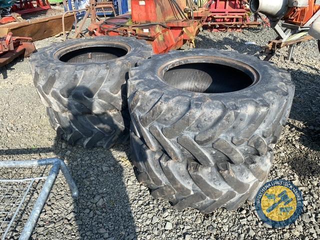 4x 405-70-24 tyres